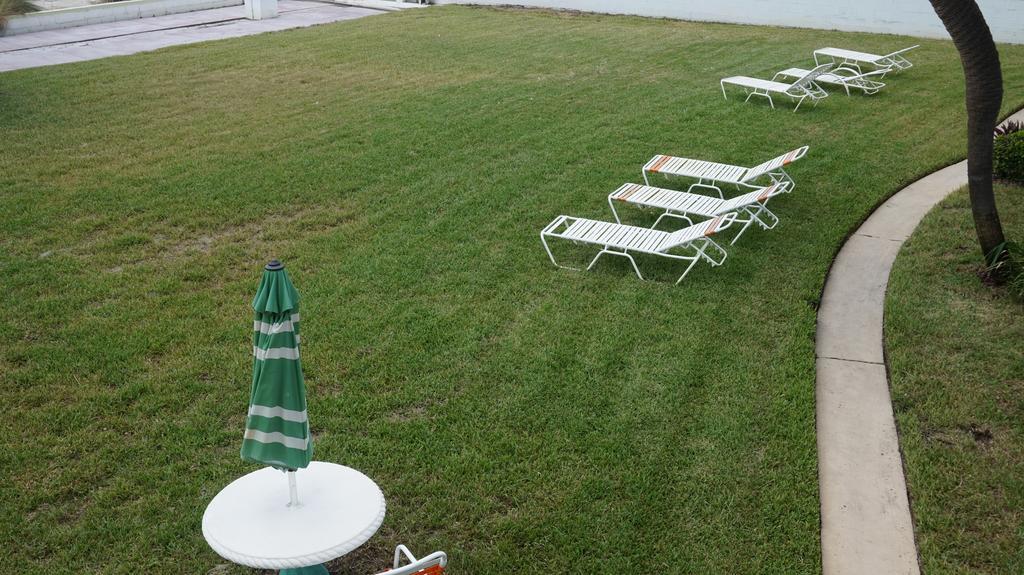 Hotel Tropic Terrace Of Treasure Island St. Pete Beach Exterior foto