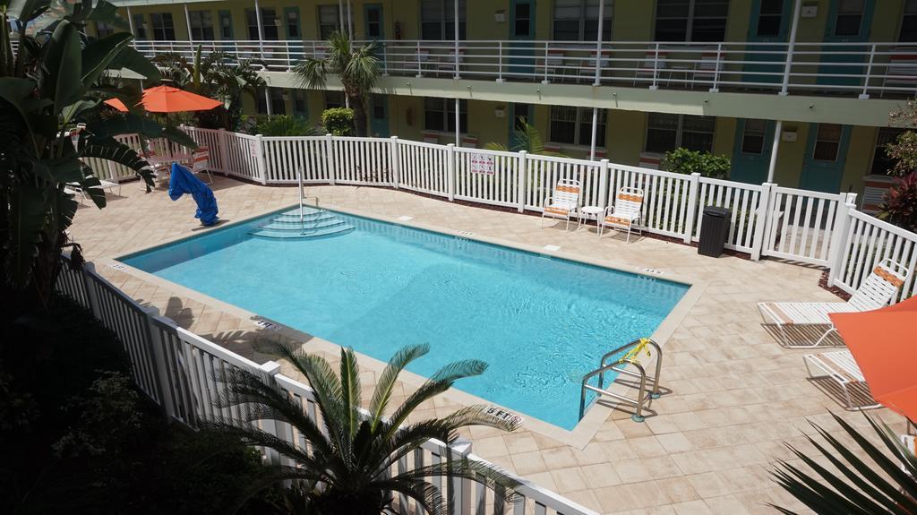 Hotel Tropic Terrace Of Treasure Island St. Pete Beach Exterior foto